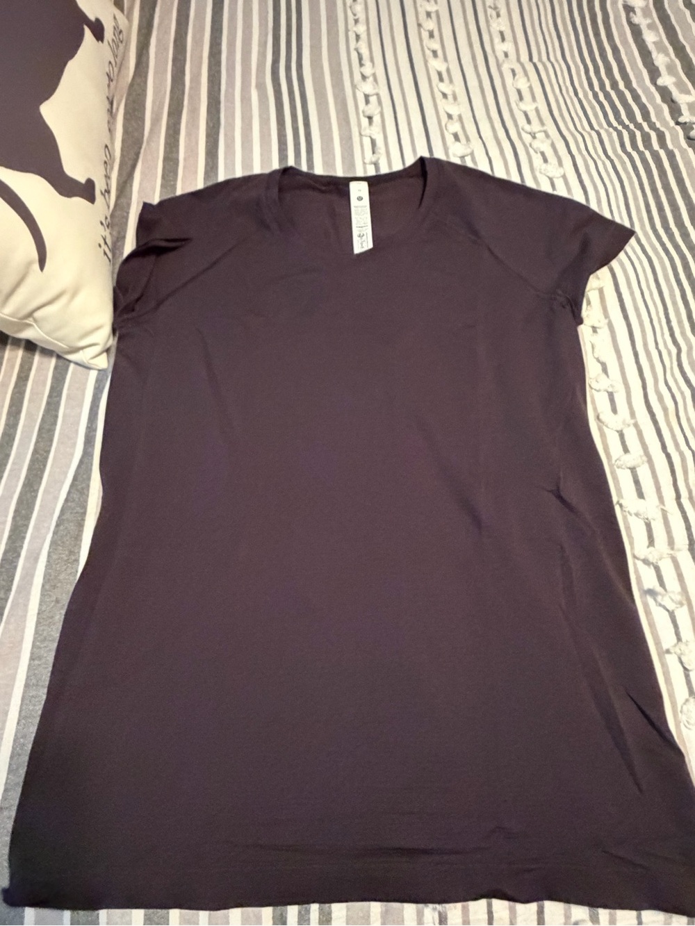Women’s Black Short-Sleeve Lululemon Swiftly Tech short-sleeve athletic top